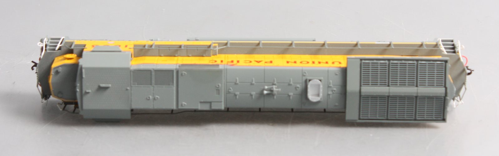 Atlas 7269 HO Union Pacific Dash 8-40B Diesel Locomotive Standard DC #1803