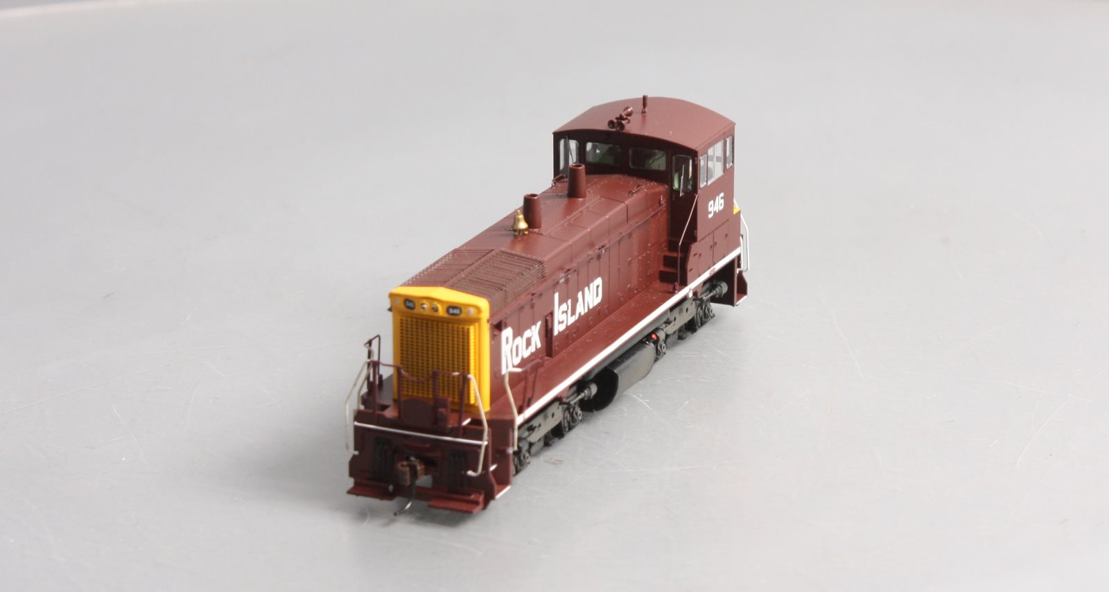 Athearn 95851 HO Rock Island SW1500 Diesel Locomotive #946