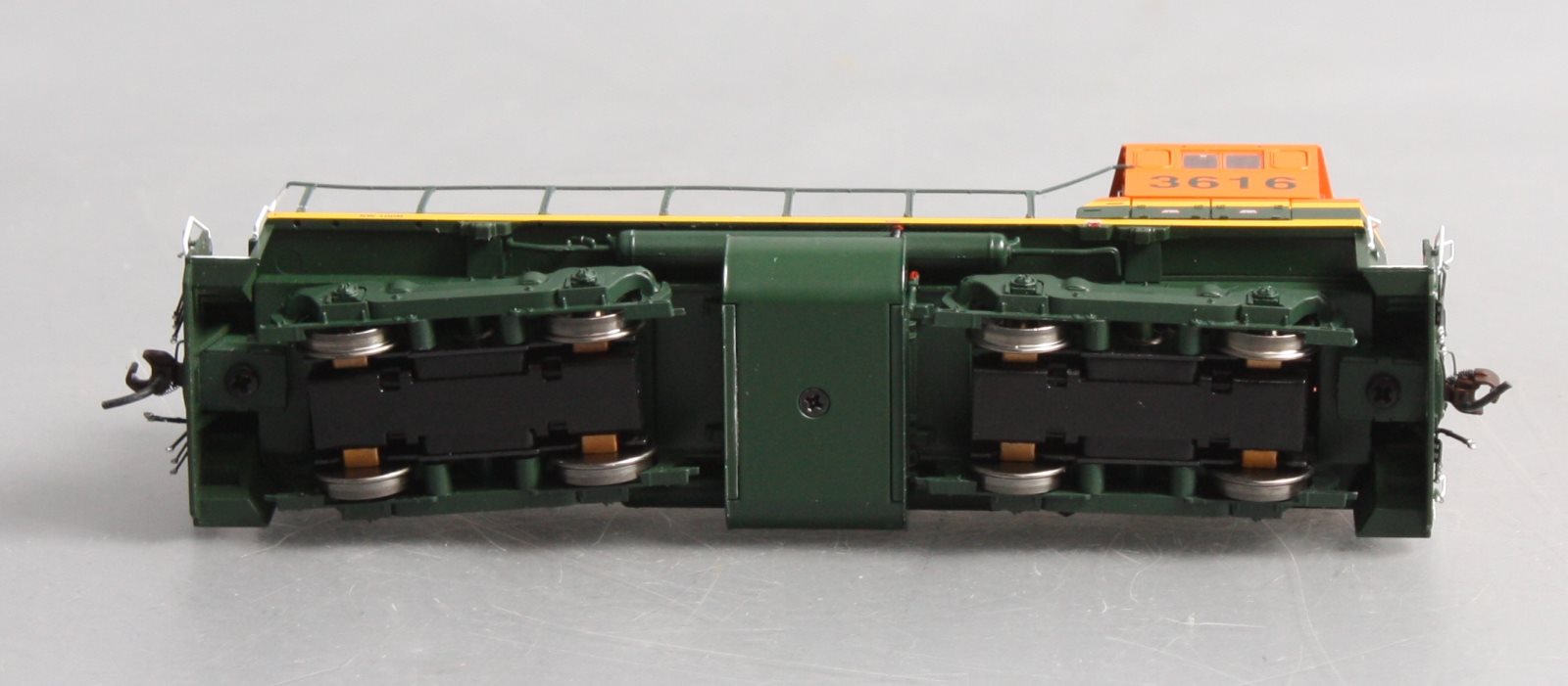 Athearn 95806 HO BNSF/Heritage I SW1000 Diesel Locomotive #3616
