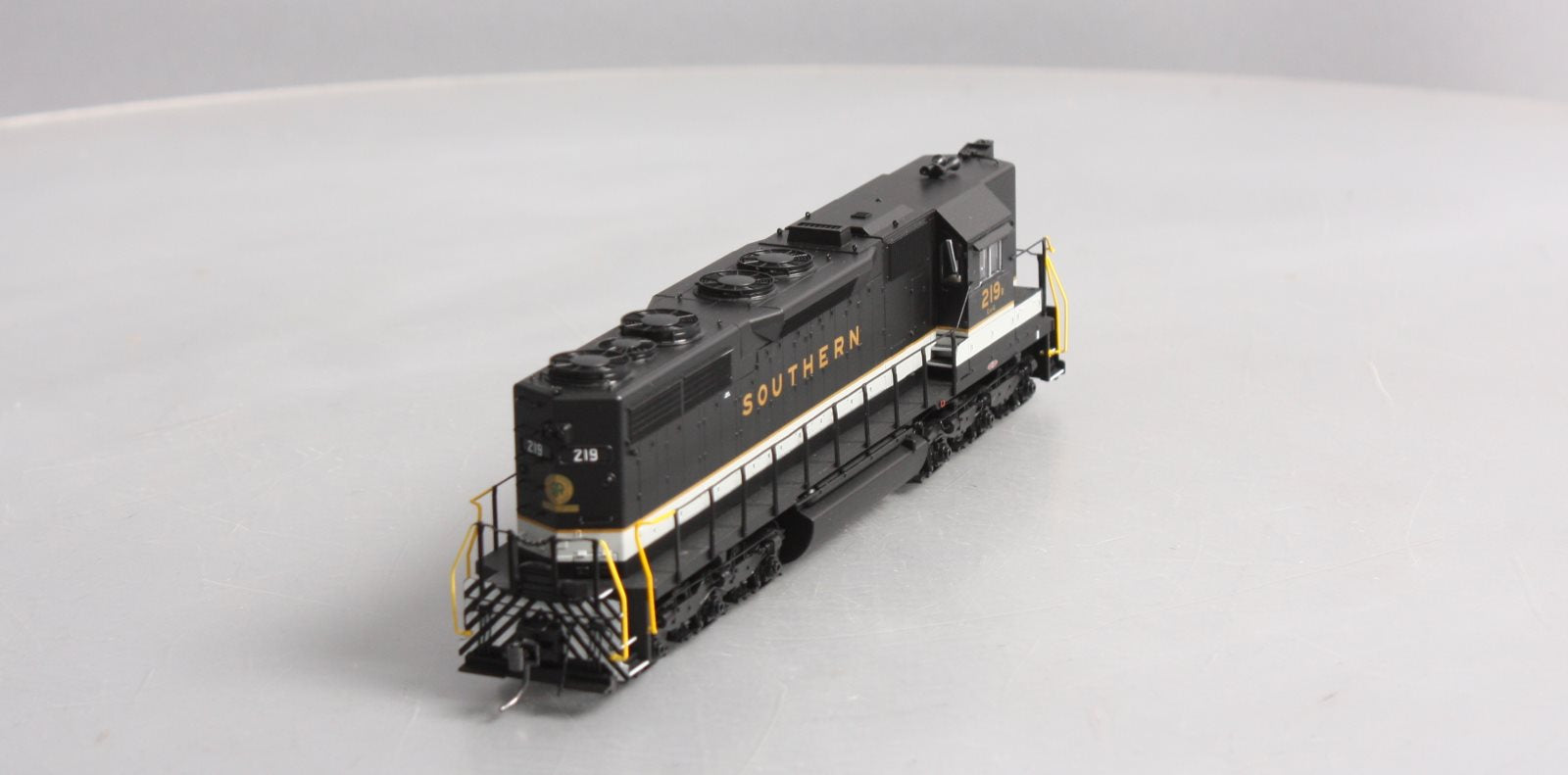 Atlas 10001056 HO Southern SD35 High Nose Diesel Locomotive #219