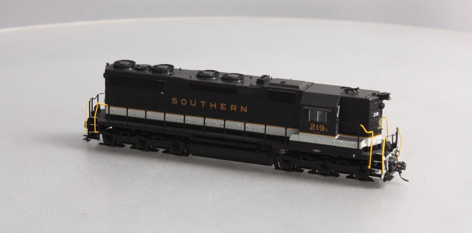 Atlas 10001056 HO Southern SD35 High Nose Diesel Locomotive #219
