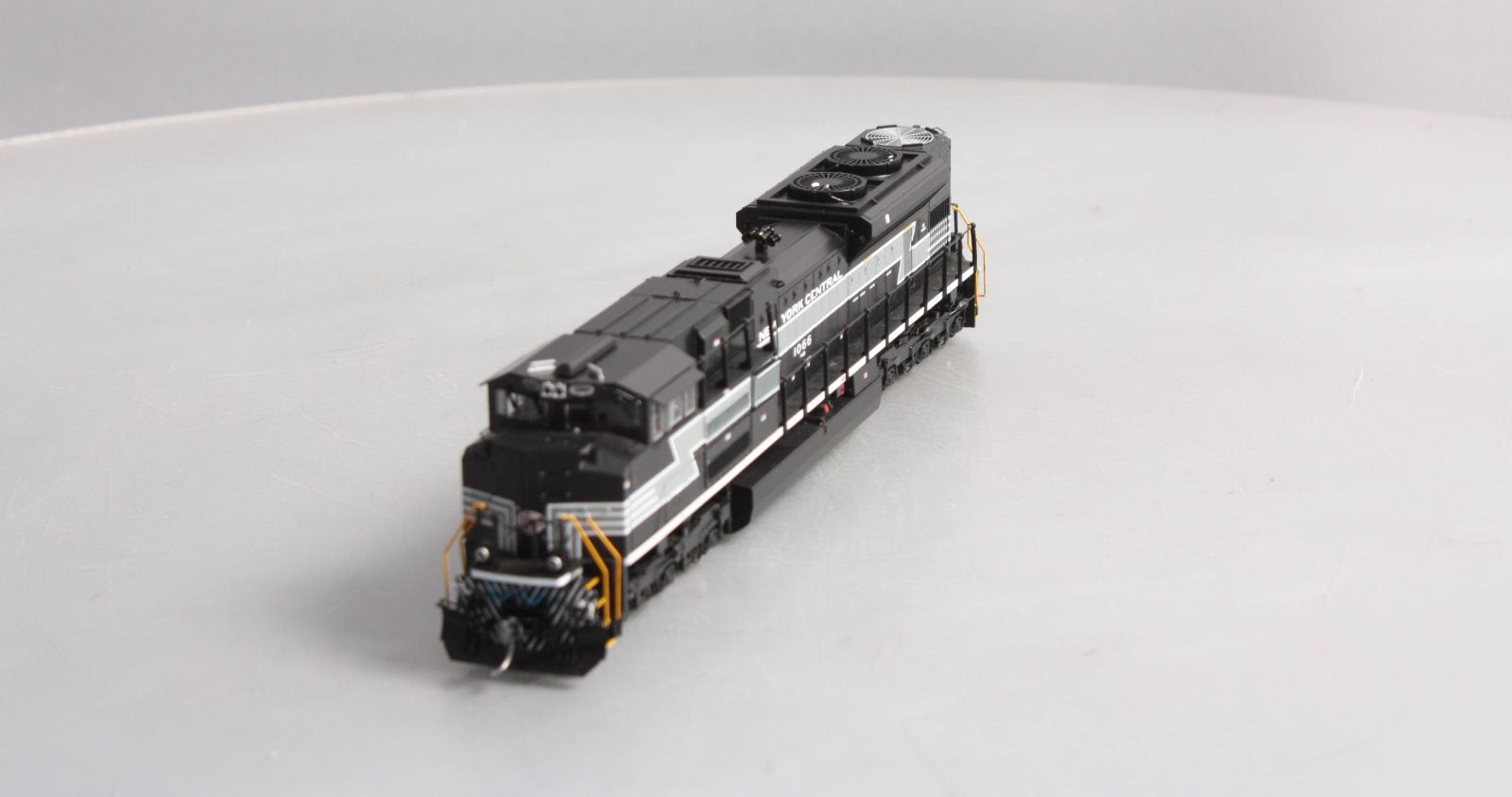 MTH 80-2243-0 HO NYC Diesel Locomotive #1066