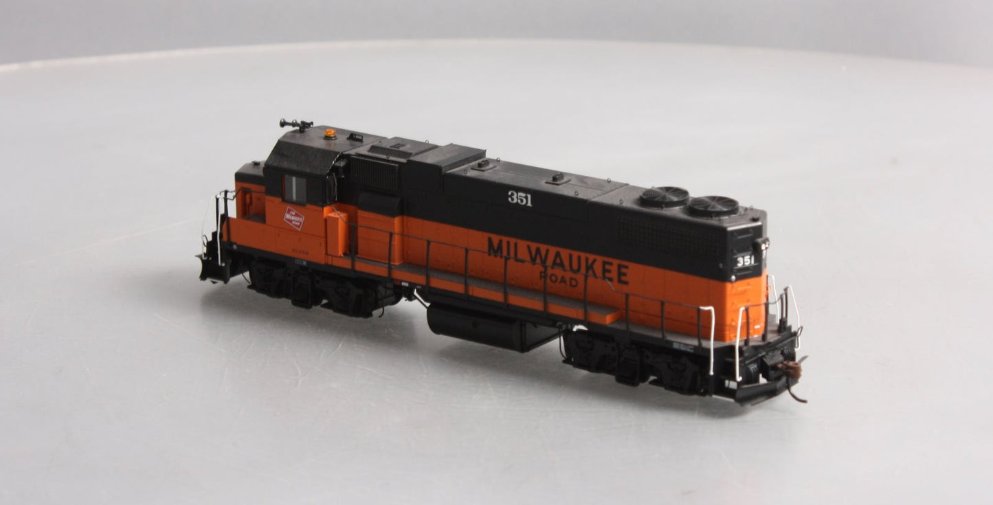 Athearn G40520 HO Milwaukee GP38-2 Diesel Locomotive #351 LN/Box