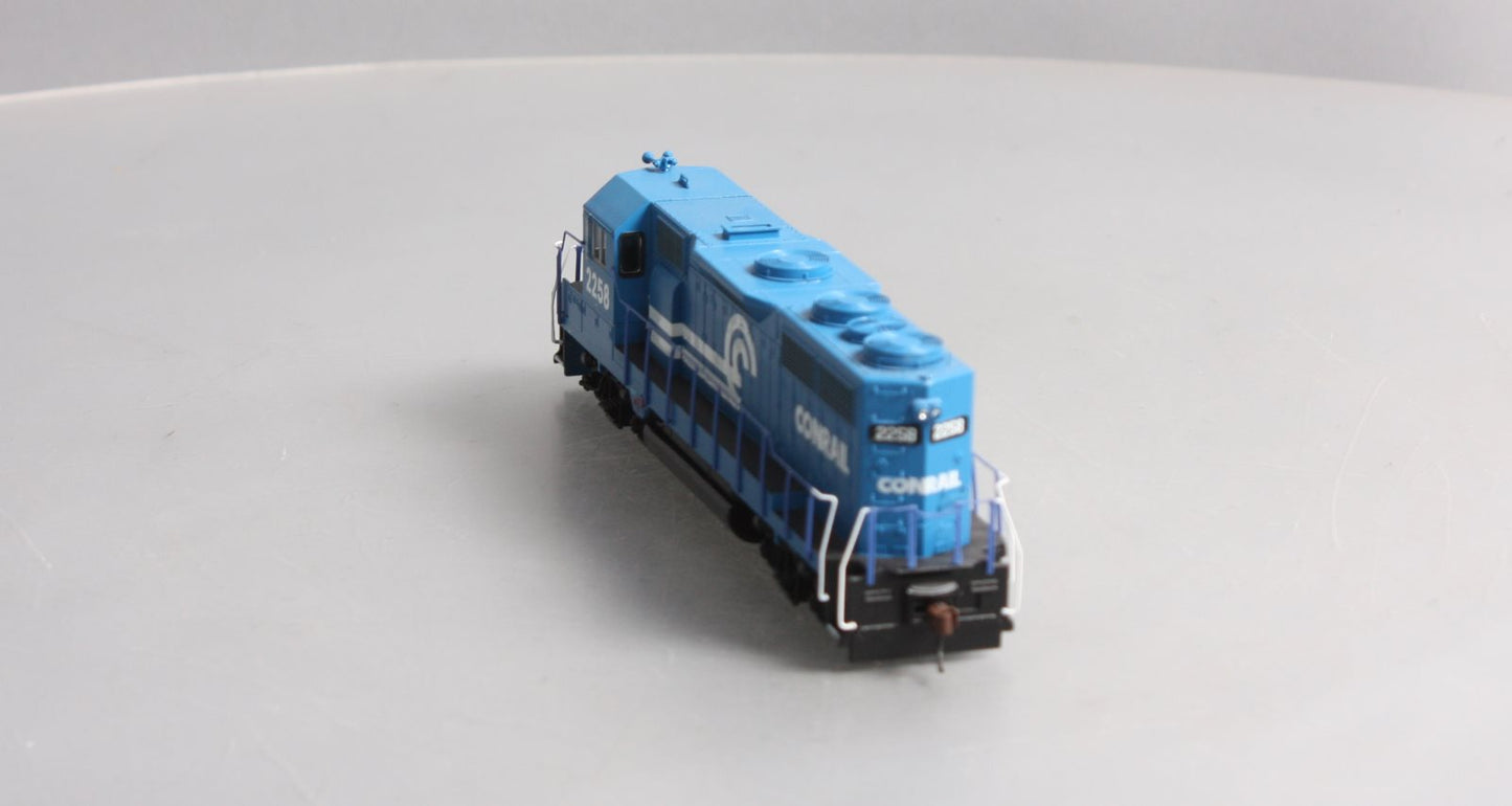 Athearn 96027 HO Conrail Ready to Run GP35 Diesel Locomotive #2258
