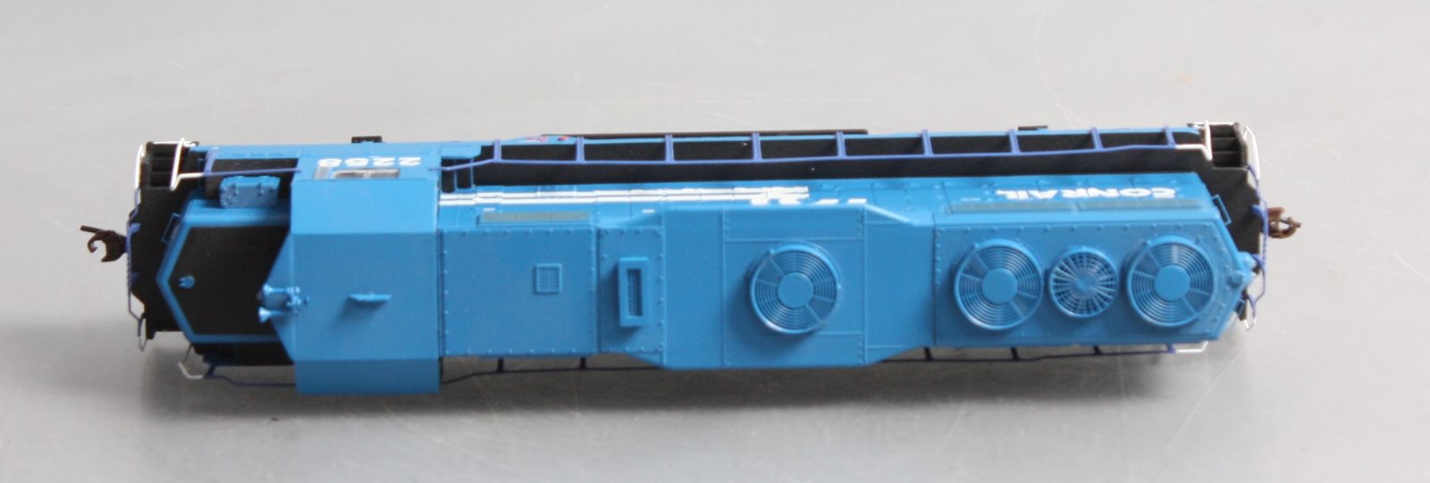 Athearn 96027 HO Conrail Ready to Run GP35 Diesel Locomotive #2258