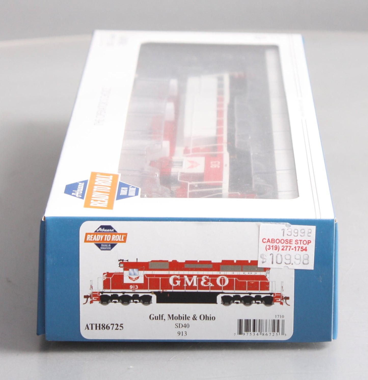 Athearn 86725 HO Gulf, Mobile & Ohio/Red & White SD40 Diesel Locomotive #913