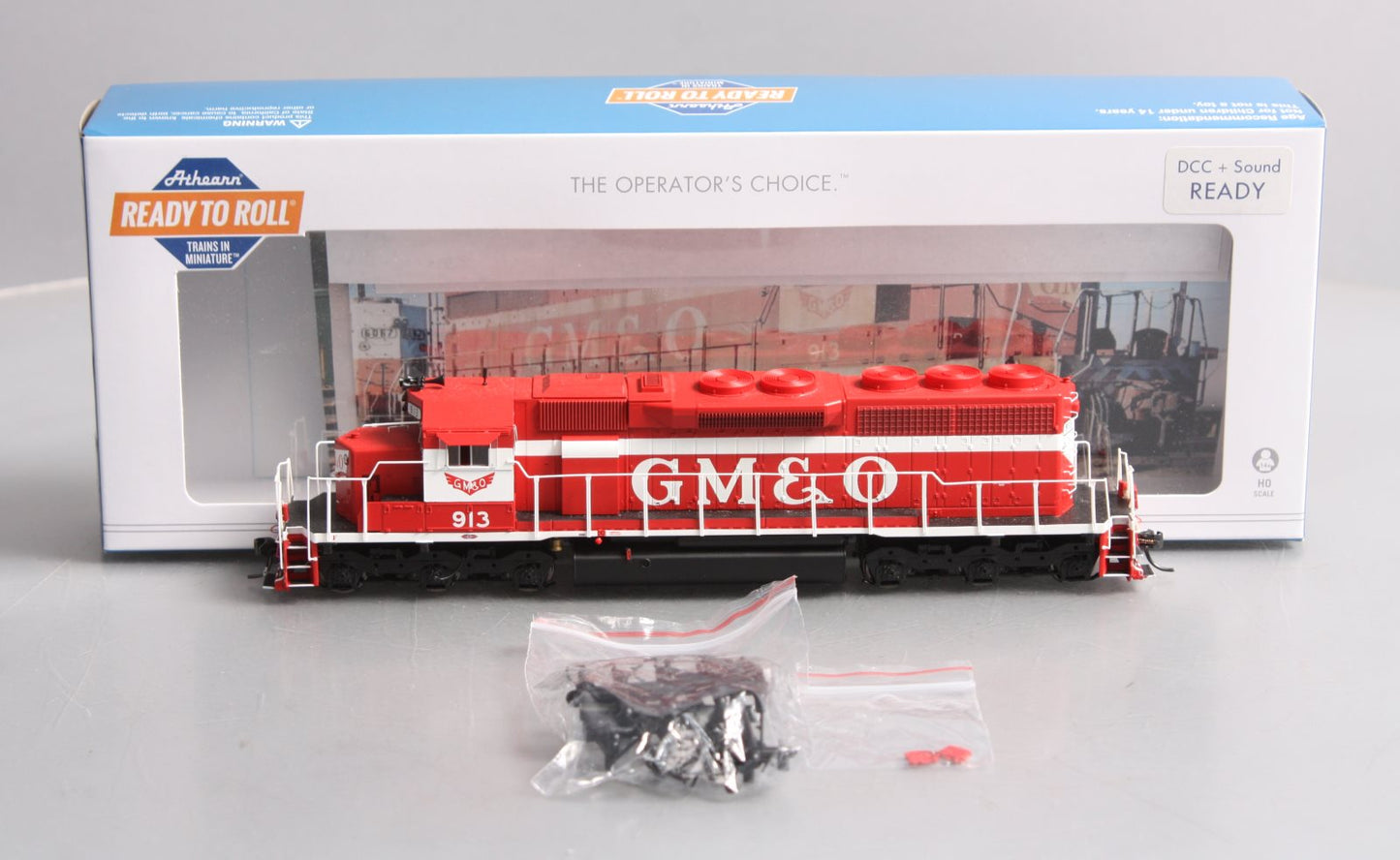 Athearn 86725 HO Gulf, Mobile & Ohio/Red & White SD40 Diesel Locomotive #913