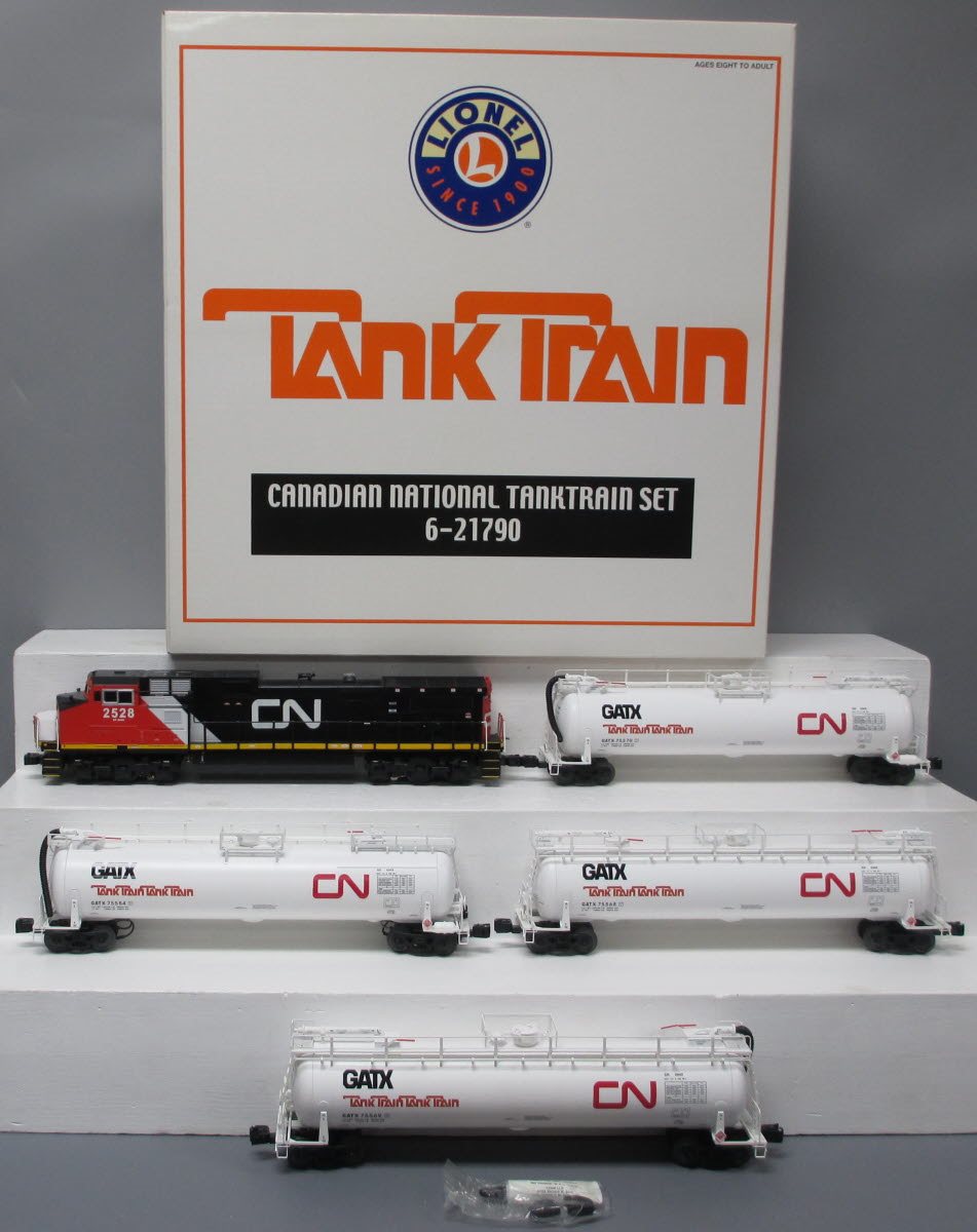 Lionel 6-21790 O Gauge Canadian National Dash-9 Diesel Tank Train Set NIB
