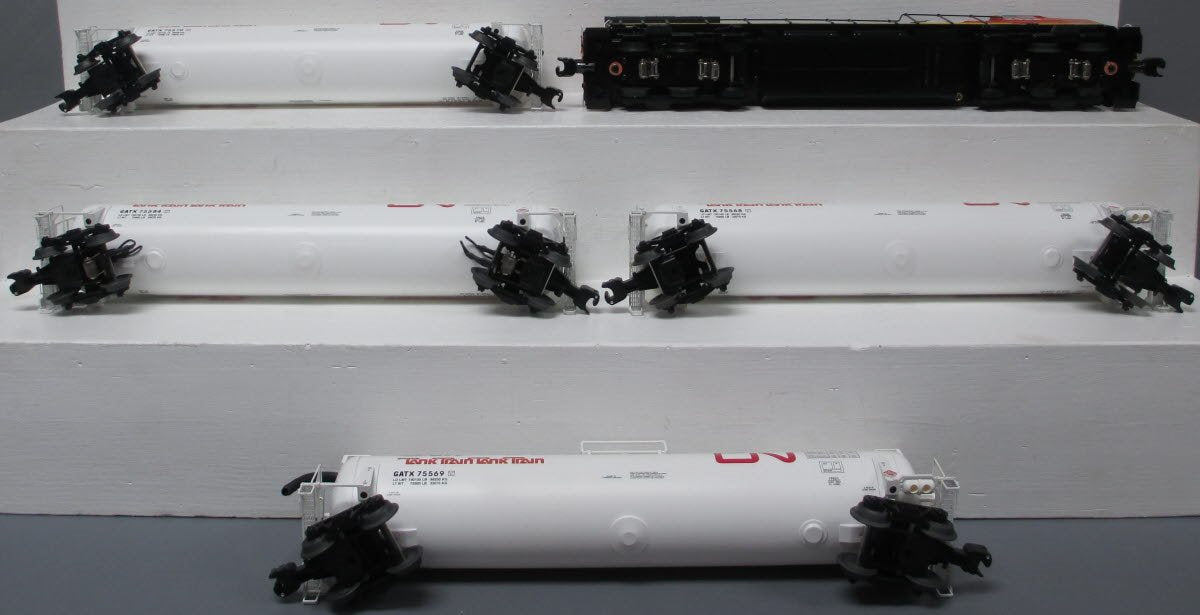 Lionel 6-21790 O Gauge Canadian National Dash-9 Diesel Tank Train Set NIB