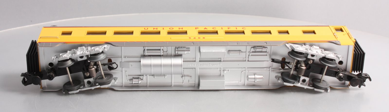 MTH 30-68112 O Union Pacific 60' Streamlined Coach Car #5408