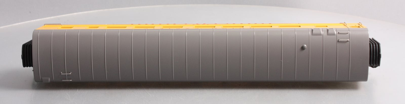 MTH 30-68112 O Union Pacific 60' Streamlined Coach Car #5408