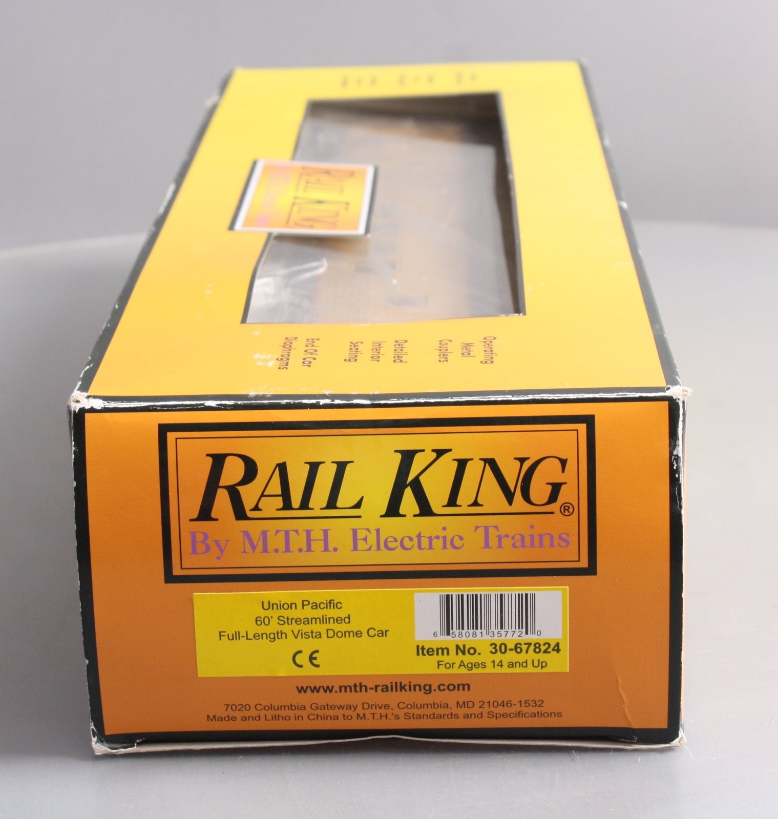 MTH 30-67824 Union Pacific 60' Streamlined ABS Full-Length Vista Dome Car
