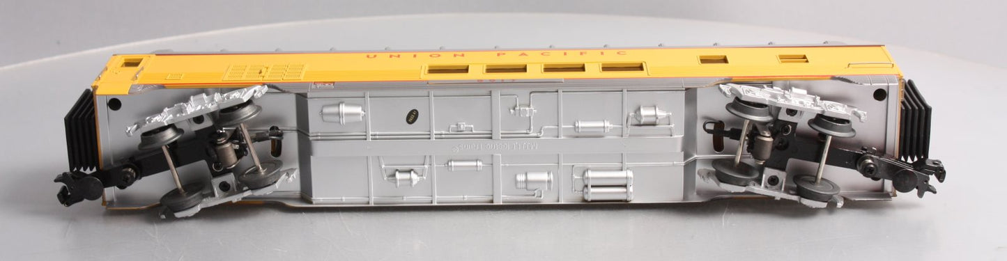 MTH 30-67824 Union Pacific 60' Streamlined ABS Full-Length Vista Dome Car