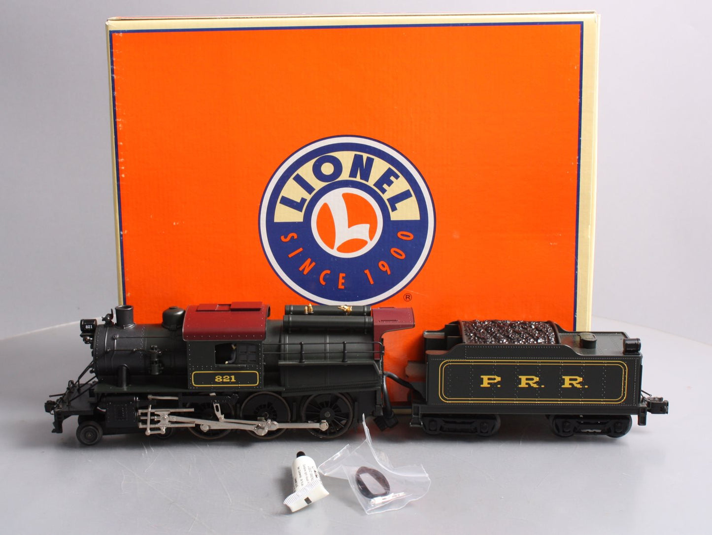 Lionel 6-18091 O Gauge PRR Camelback 4-6-0 Steam Locomotive & Tender #821 NIB