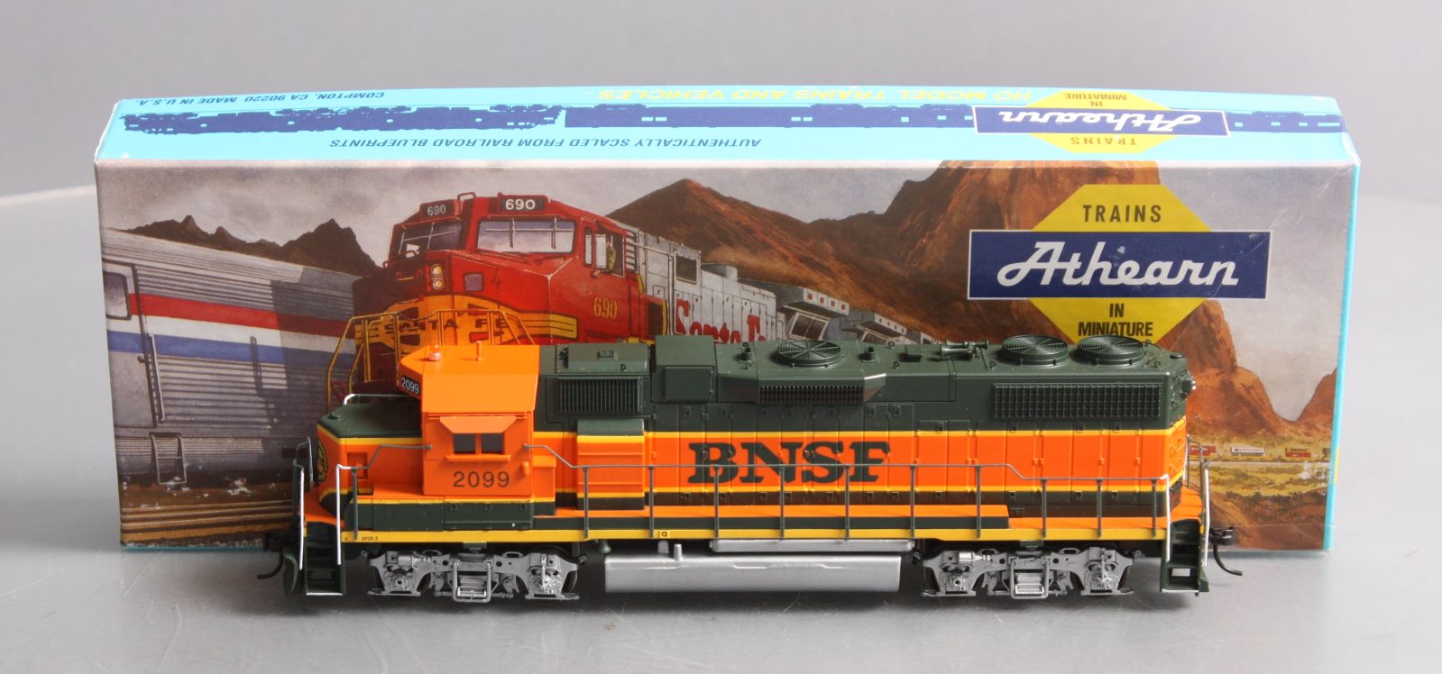 Athearn 4619 HO Burlington Northern Santa Fe GP-38 Diesel Locomotive #2099