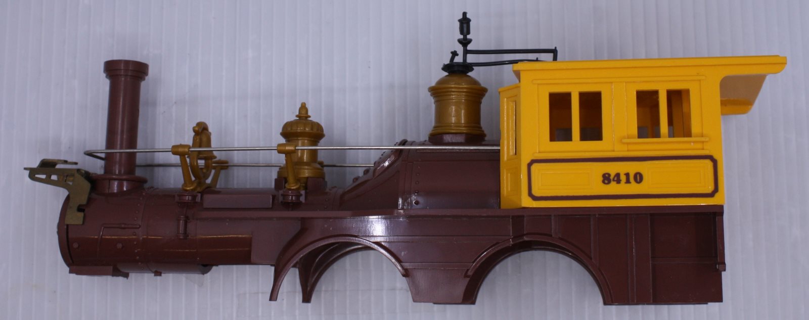 Lionel 8410 Redwood Valley Body Shell with Trim