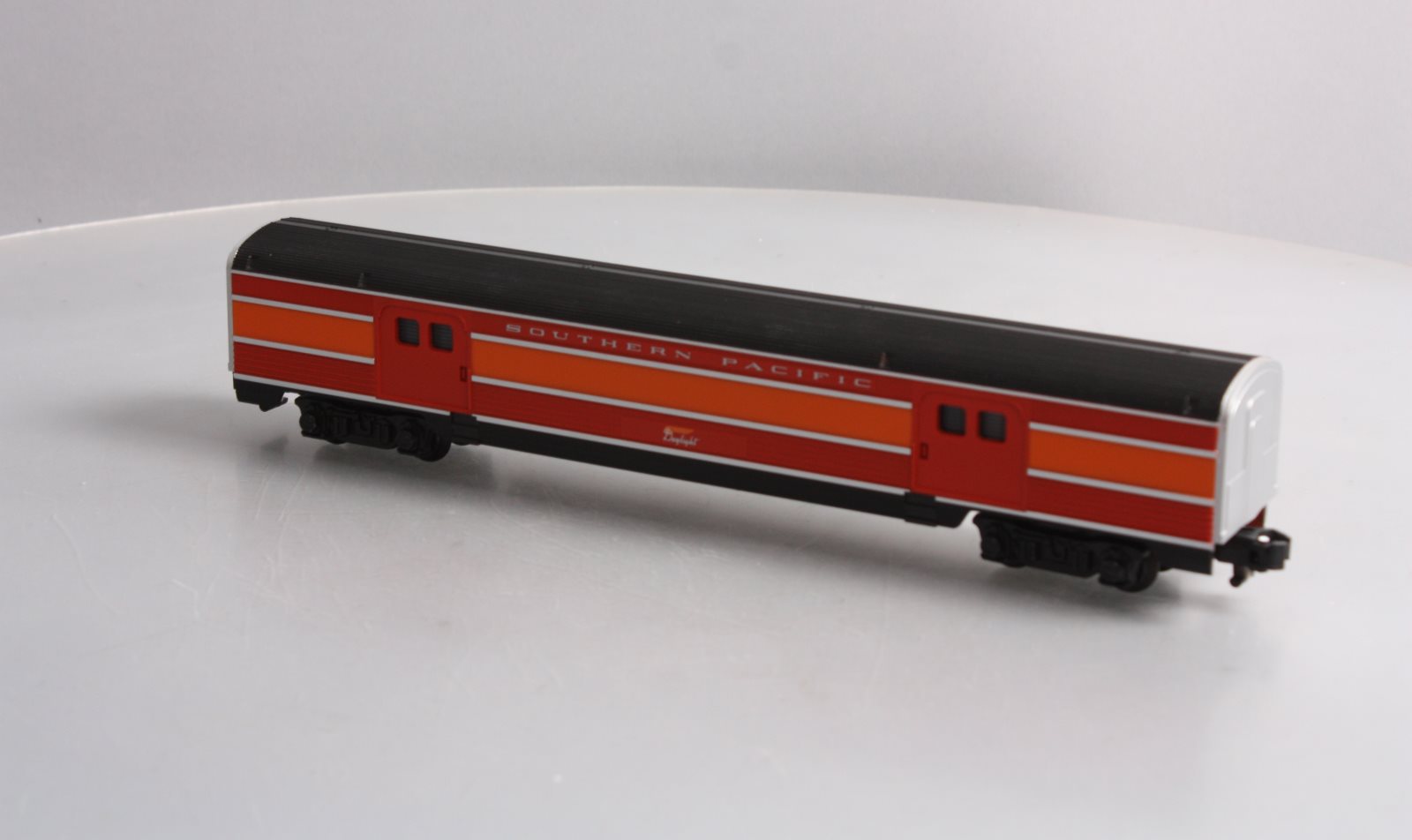 American Flyer 6-49946 S Gauge Southern Pacific Daylight Streamliner Baggage Car