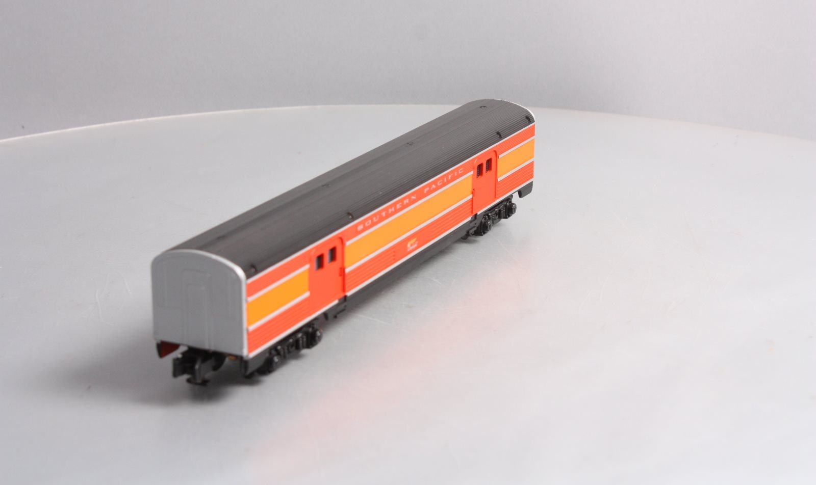 American Flyer 6-49946 S Gauge Southern Pacific Daylight Streamliner Baggage Car