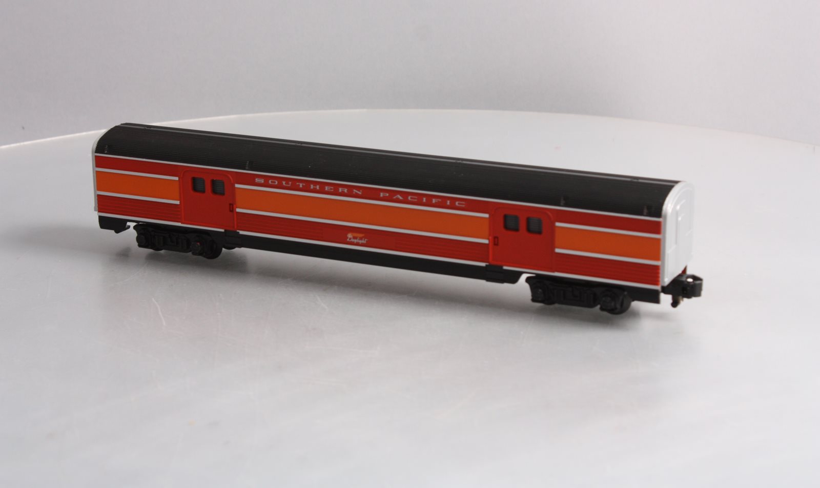 American Flyer 6-49946 S Gauge Southern Pacific Daylight Streamliner Baggage Car