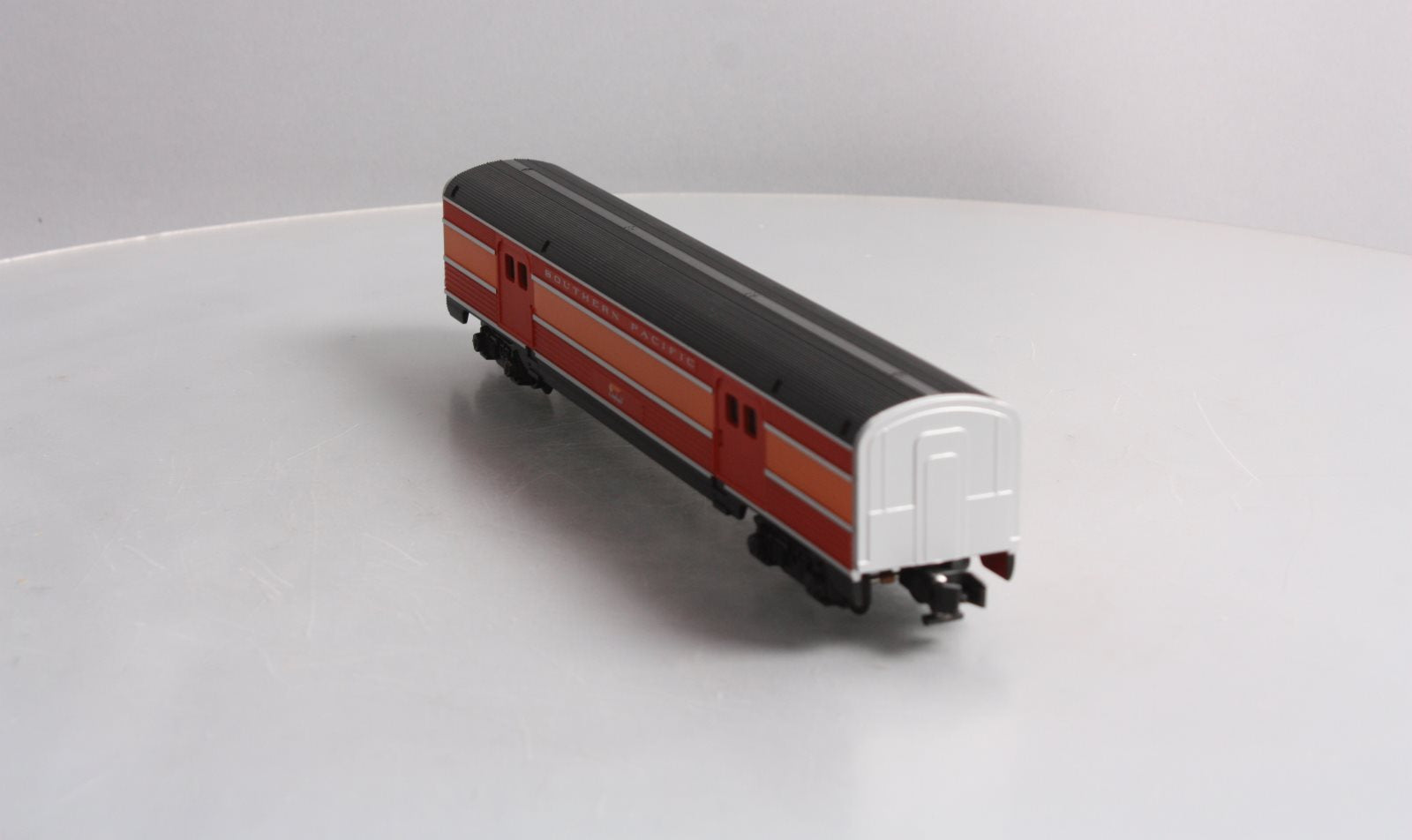 American Flyer 6-49946 S Gauge Southern Pacific Daylight Streamliner Baggage Car
