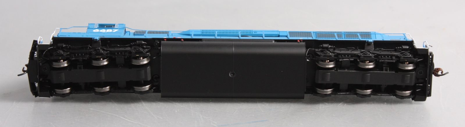 Athearn G63648 HO Conrail SDP45 Diesel Loco w/DCC & Sound #6685