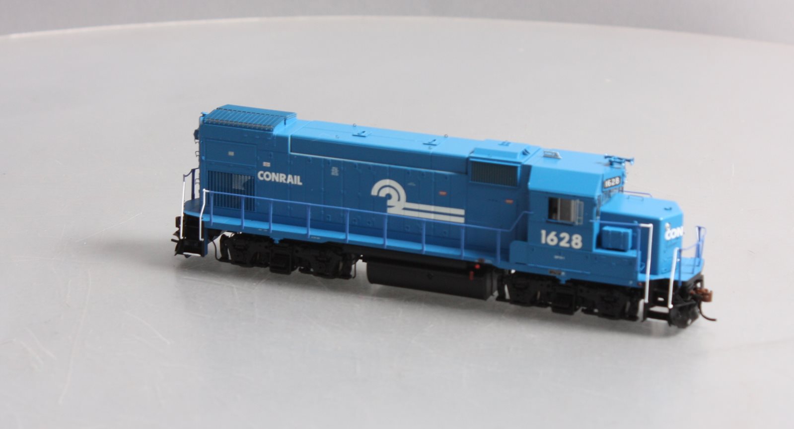 Athearn G68106 HO Conrail GP15-1 Diesel Locomotive with DCC & Sound #1628
