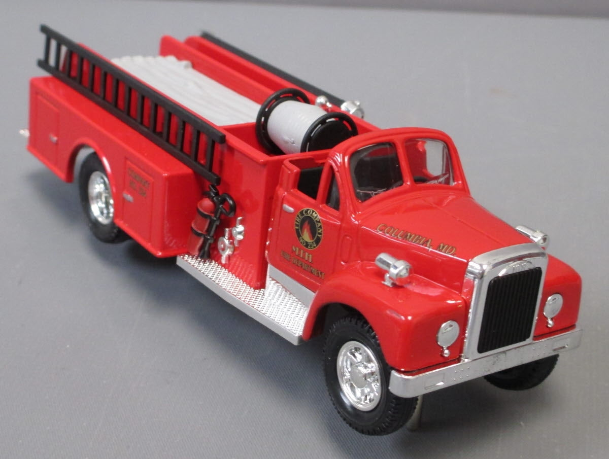 MTH 30-9102 O Gauge Operating Firehouse LN/Box
