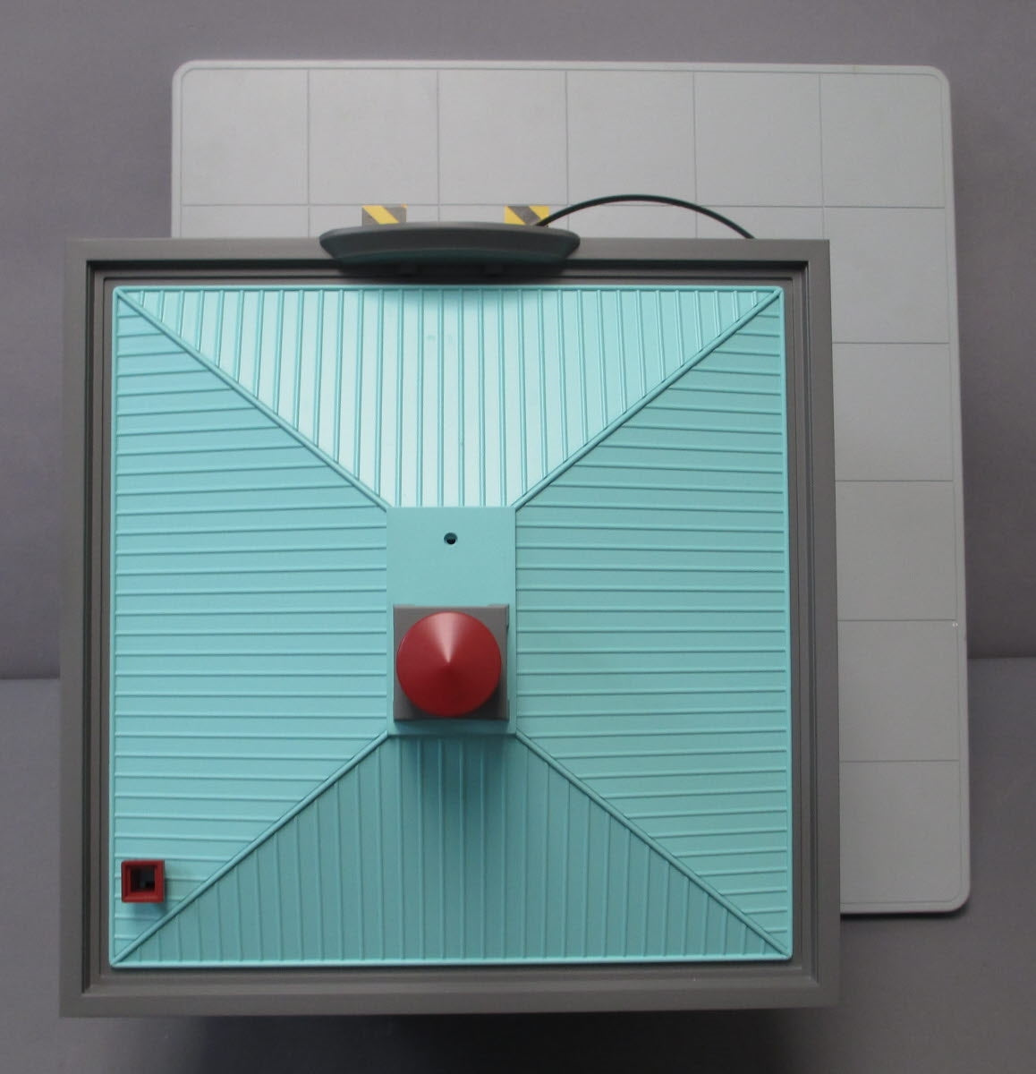 MTH 30-9102 O Gauge Operating Firehouse