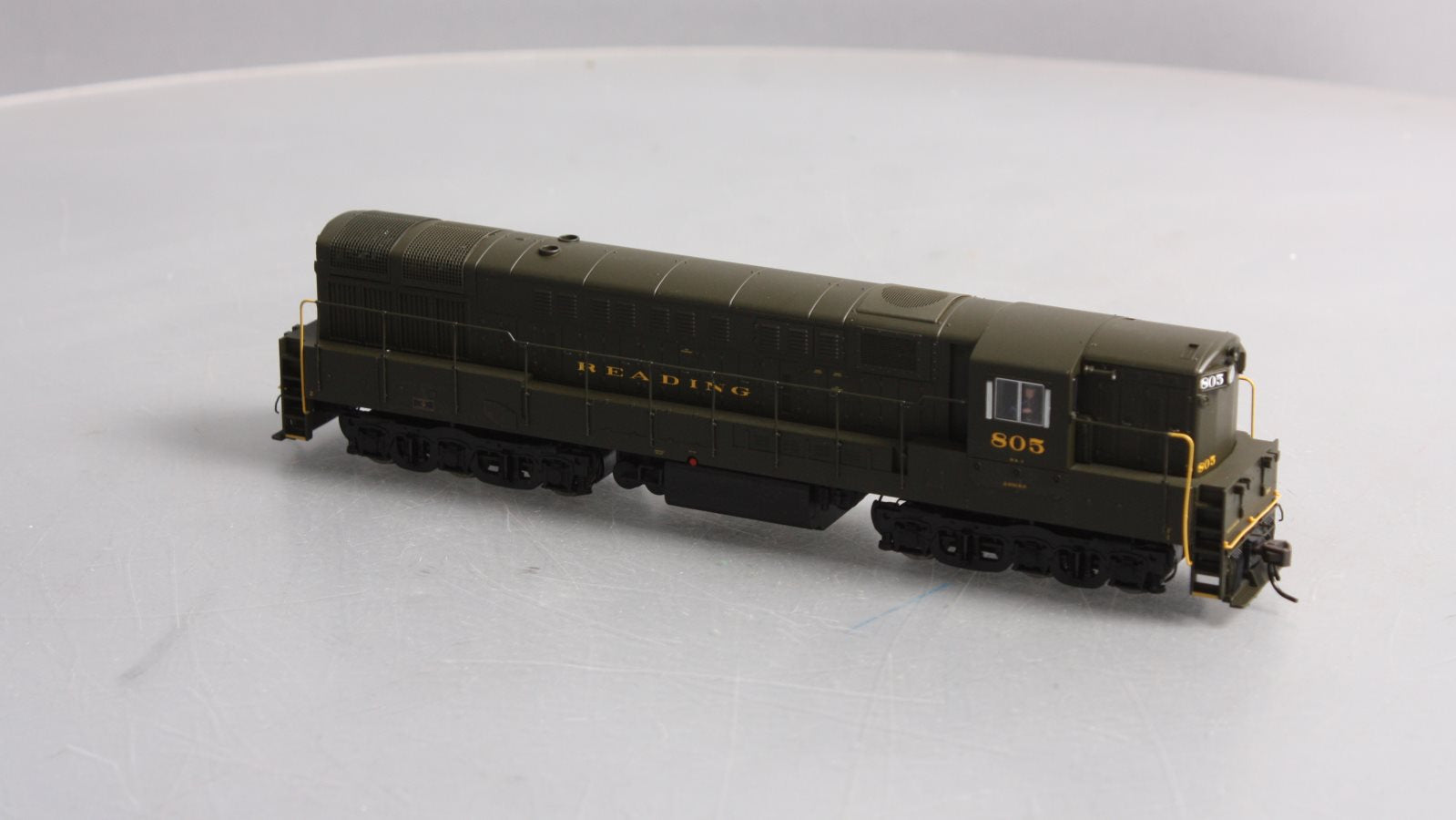 Atlas 7874 HO Reading Train Master Phase 1b Diesel Locomotive #805
