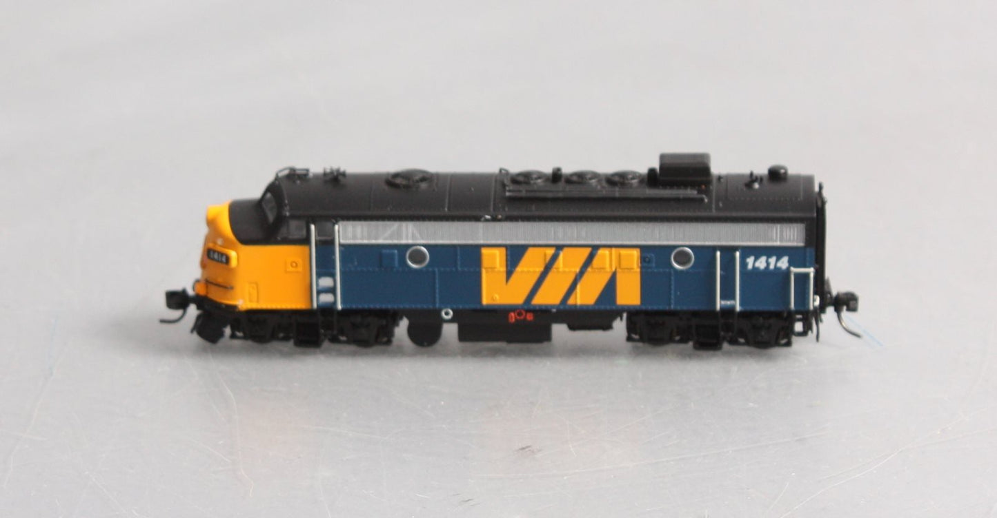 Rapido Trains 530536 N Via Rail Canada FP9A VIA Rail Canada #1414 w/sd