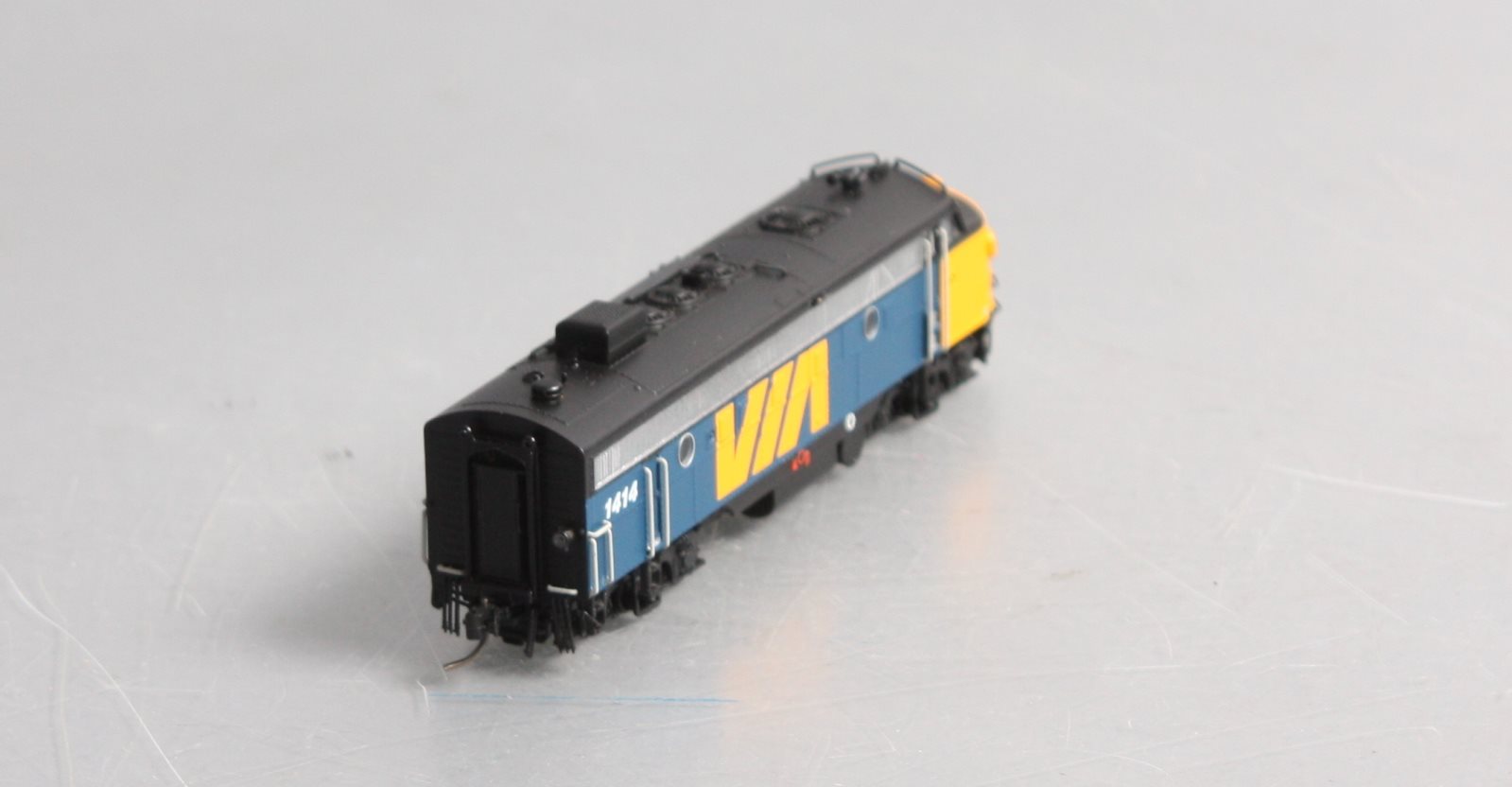 Rapido Trains 530536 N Via Rail Canada FP9A VIA Rail Canada #1414 w/sd