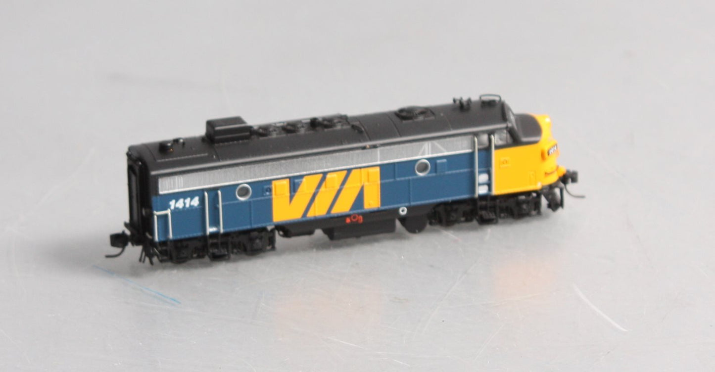 Rapido Trains 530536 N Via Rail Canada FP9A VIA Rail Canada #1414 w/sd