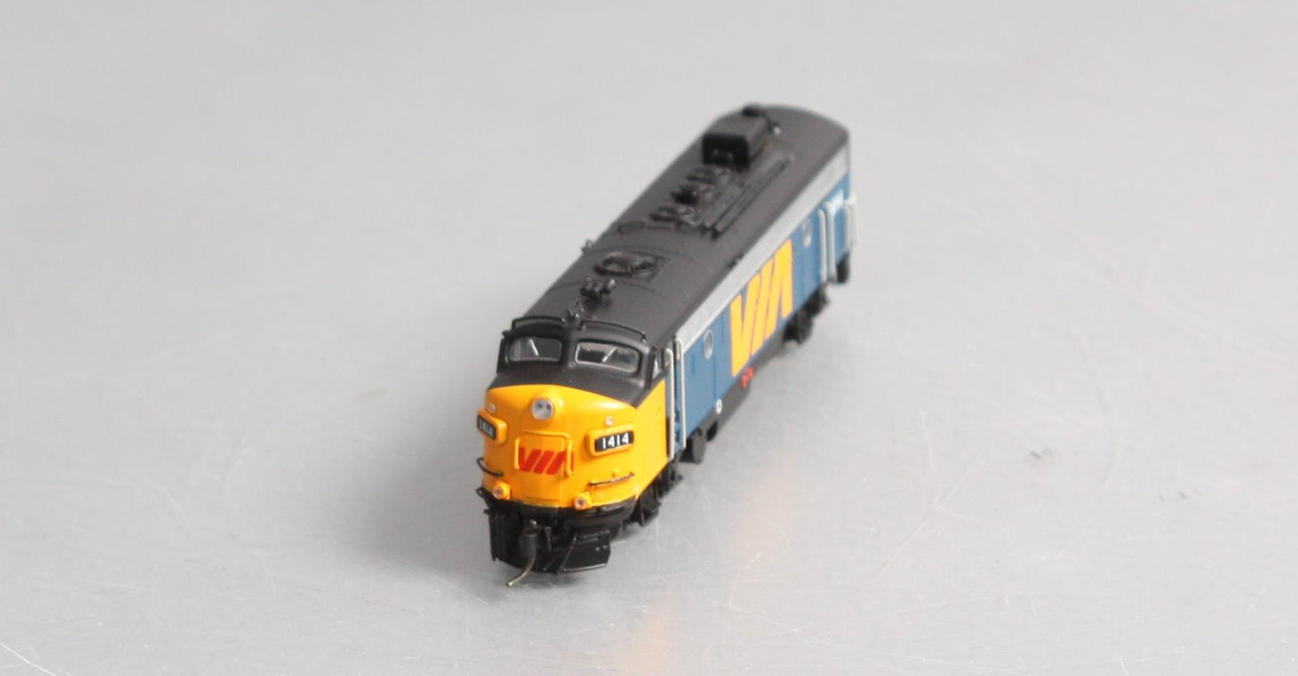 Rapido Trains 530536 N Via Rail Canada FP9A VIA Rail Canada #1414 w/sd
