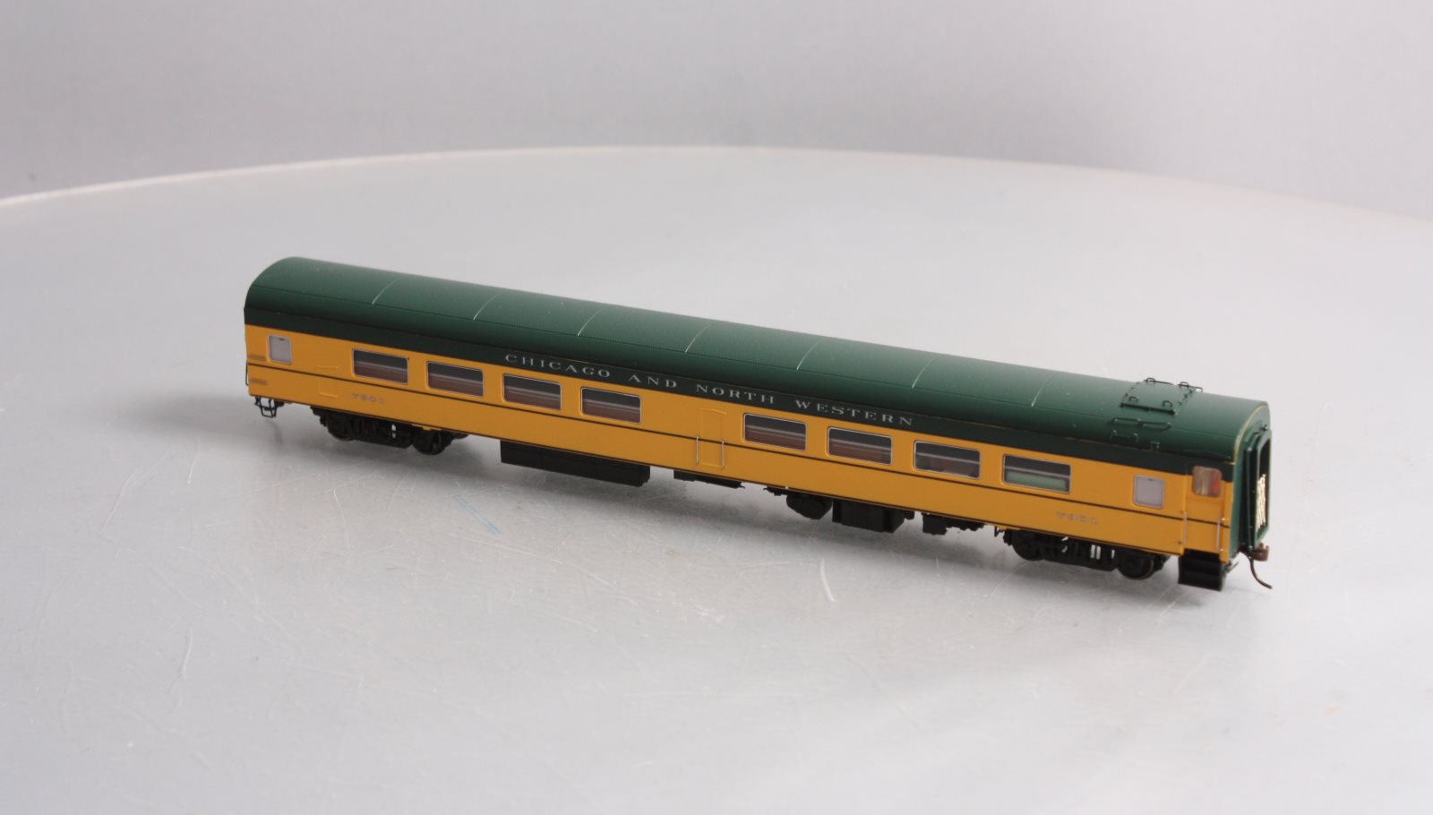 Rapido Trains 103025 HO Chicago & North Western Cafe-Bar-Lounge #7901
