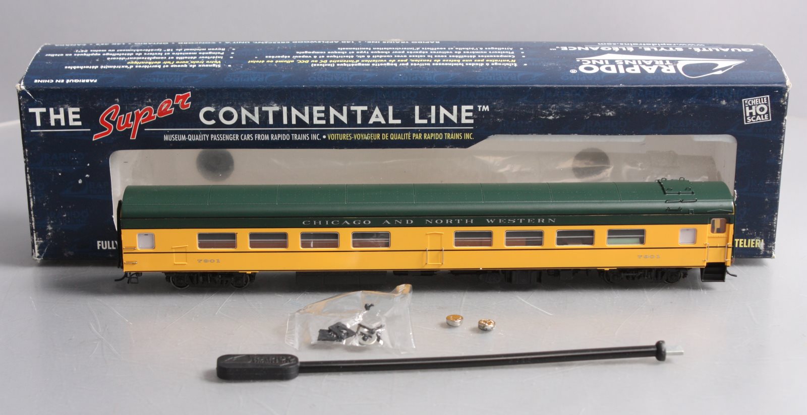 Rapido Trains 103025 HO Chicago & North Western Cafe-Bar-Lounge #7901