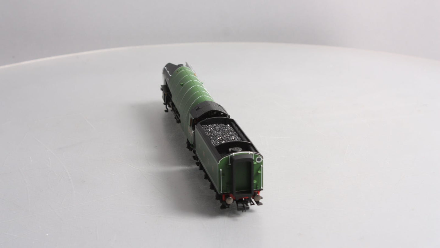 Hornby R3842 OO LNER Promotional W1 Hush Hush 4-6-4 Steam Locomotive #10000
