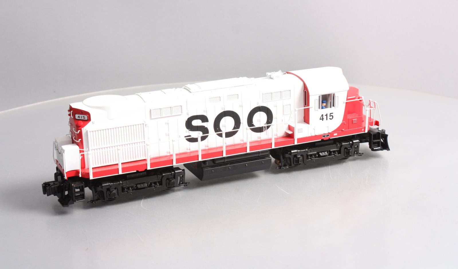 Lionel 2233371 O Gauge Soo Line RS-27 Diesel Locomotive #415 with LEGACY