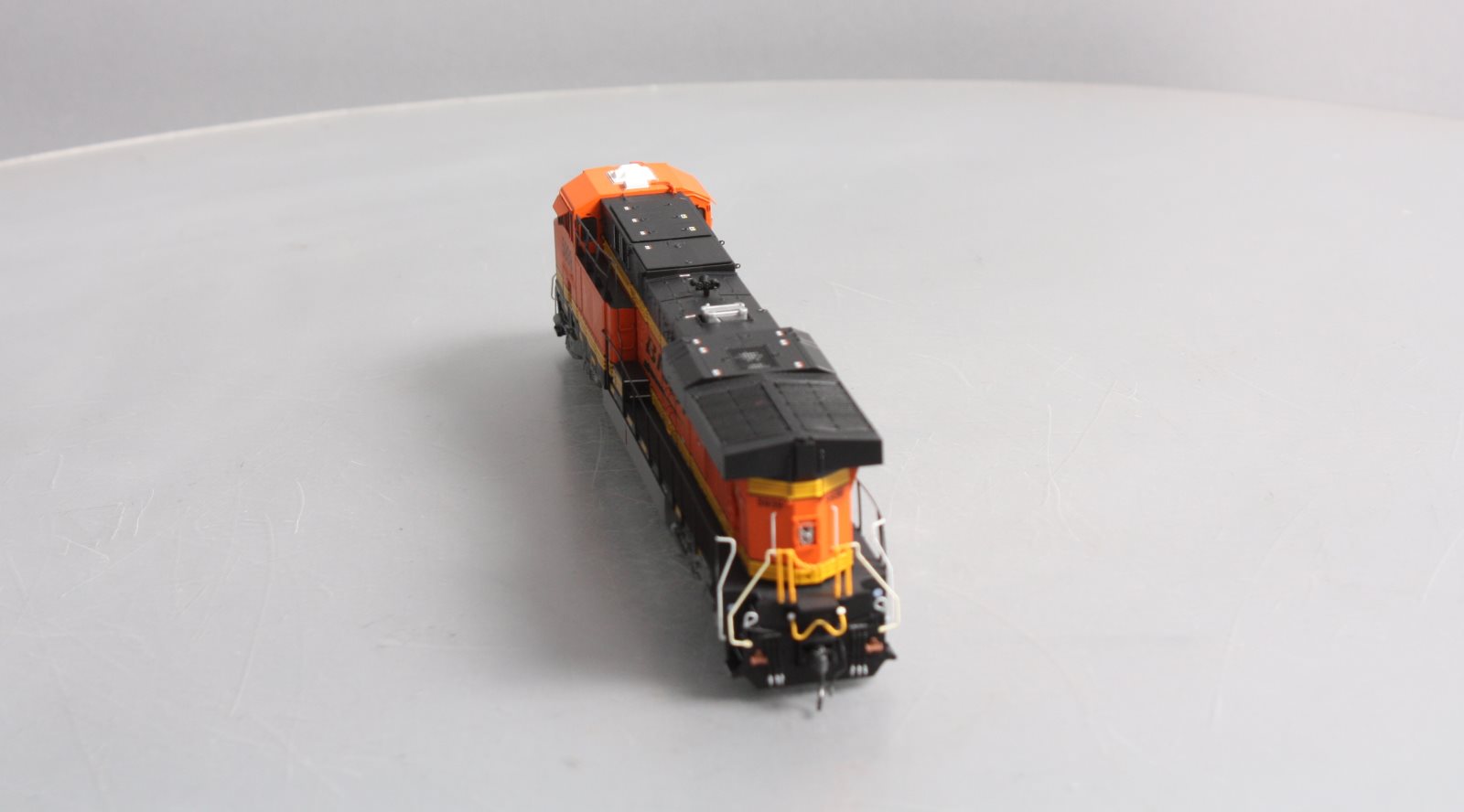 Athearn G83081 HO Scale BNSF ES44AC w/PTC Diesel Locomotive #5939
