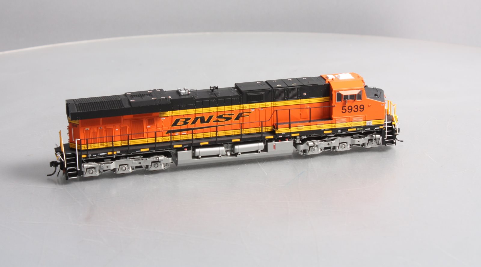 Athearn G83081 HO Scale BNSF ES44AC w/PTC Diesel Locomotive #5939