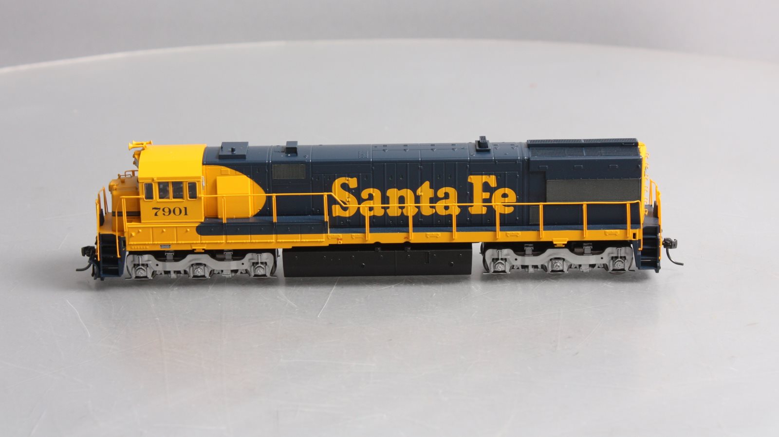 Atlas 10003704 HO Scale Santa Fe U28CG Diesel Locomotive #7901 w/LokSound