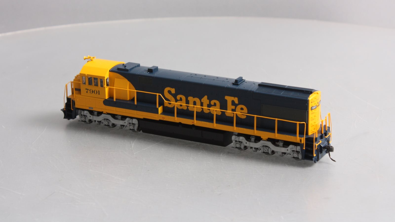 Atlas 10003704 HO Scale Santa Fe U28CG Diesel Locomotive #7901 w/LokSound