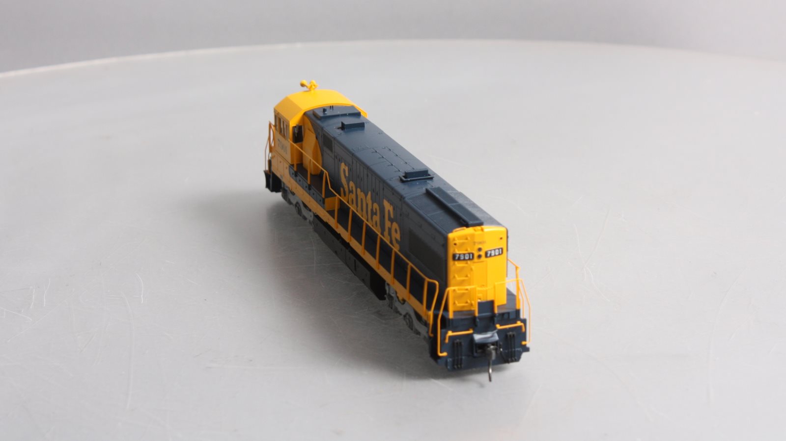 Atlas 10003704 HO Scale Santa Fe U28CG Diesel Locomotive #7901 w/LokSound