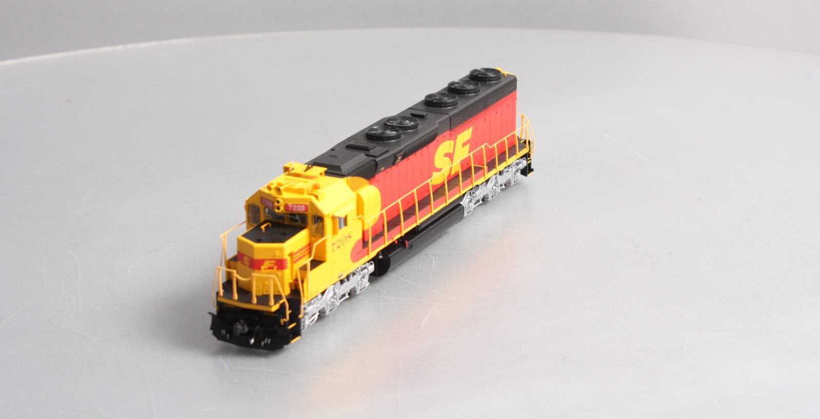 Athearn G86203 HO Scale Santa Fe SD45-2 Diesel Locomotive #7208 w/Tsunami2