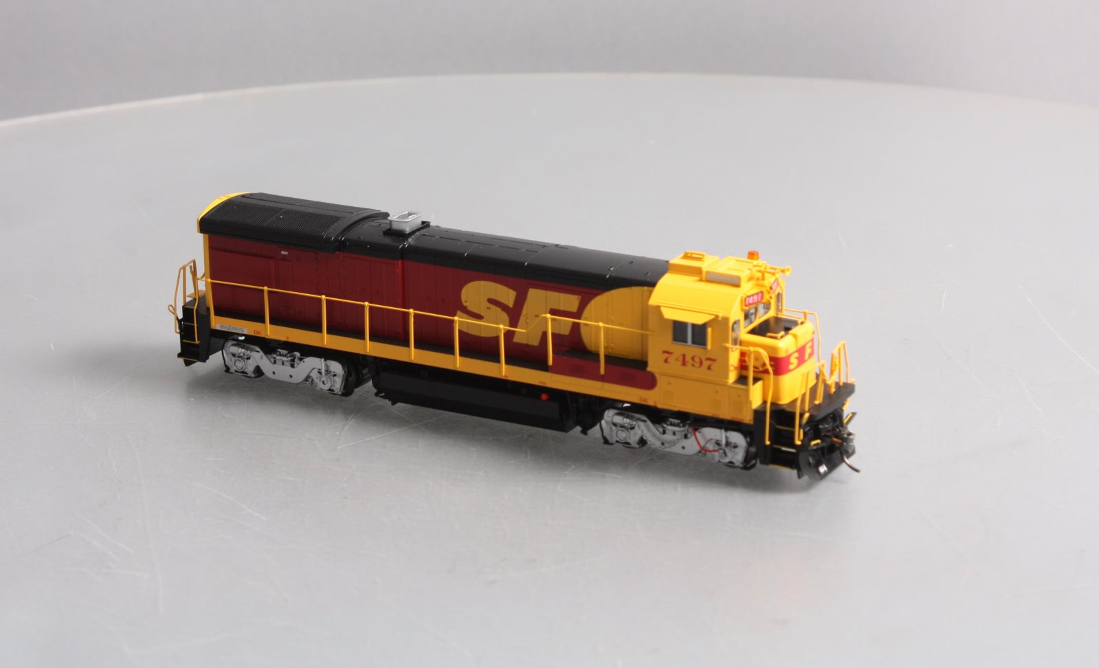 Rapido Trains 18560 HO ATSF B36-7 Diesel Locomotive #7497 w