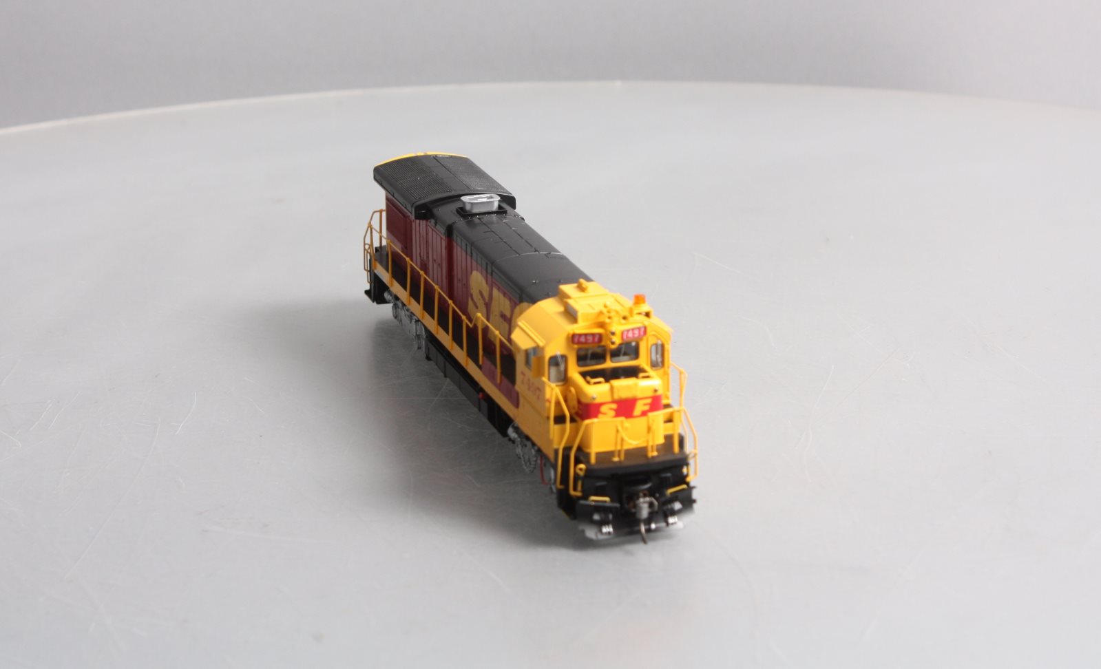 Rapido Trains 18560 HO ATSF B36-7 Diesel Locomotive #7497 w/DCC