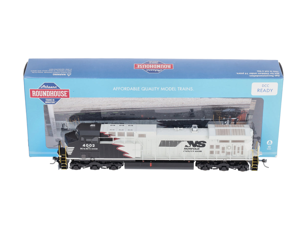 Roundhouse 97256 HO Norfolk Southern AC44C6M Diesel Locomotive  #4002 NIB