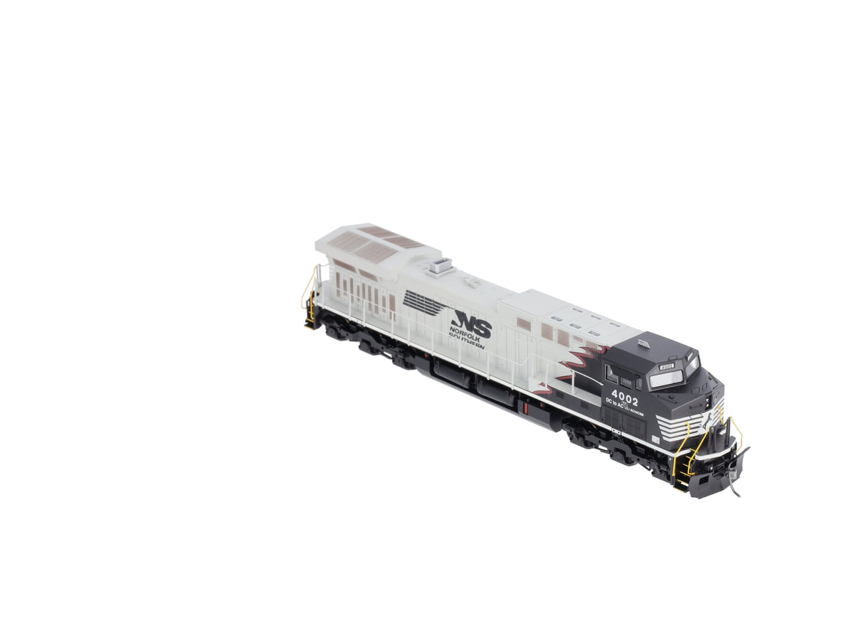 Roundhouse 97256 HO Norfolk Southern AC44C6M Diesel Locomotive  #4002 NIB