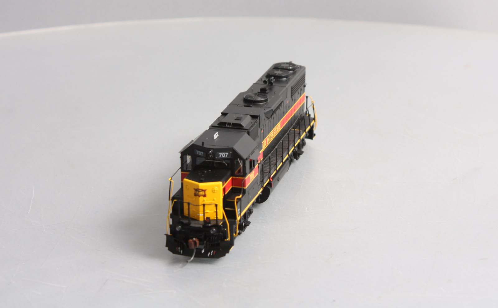 Athearn G40737 HO Scale Iowa Interstate GP38-2 Phase I