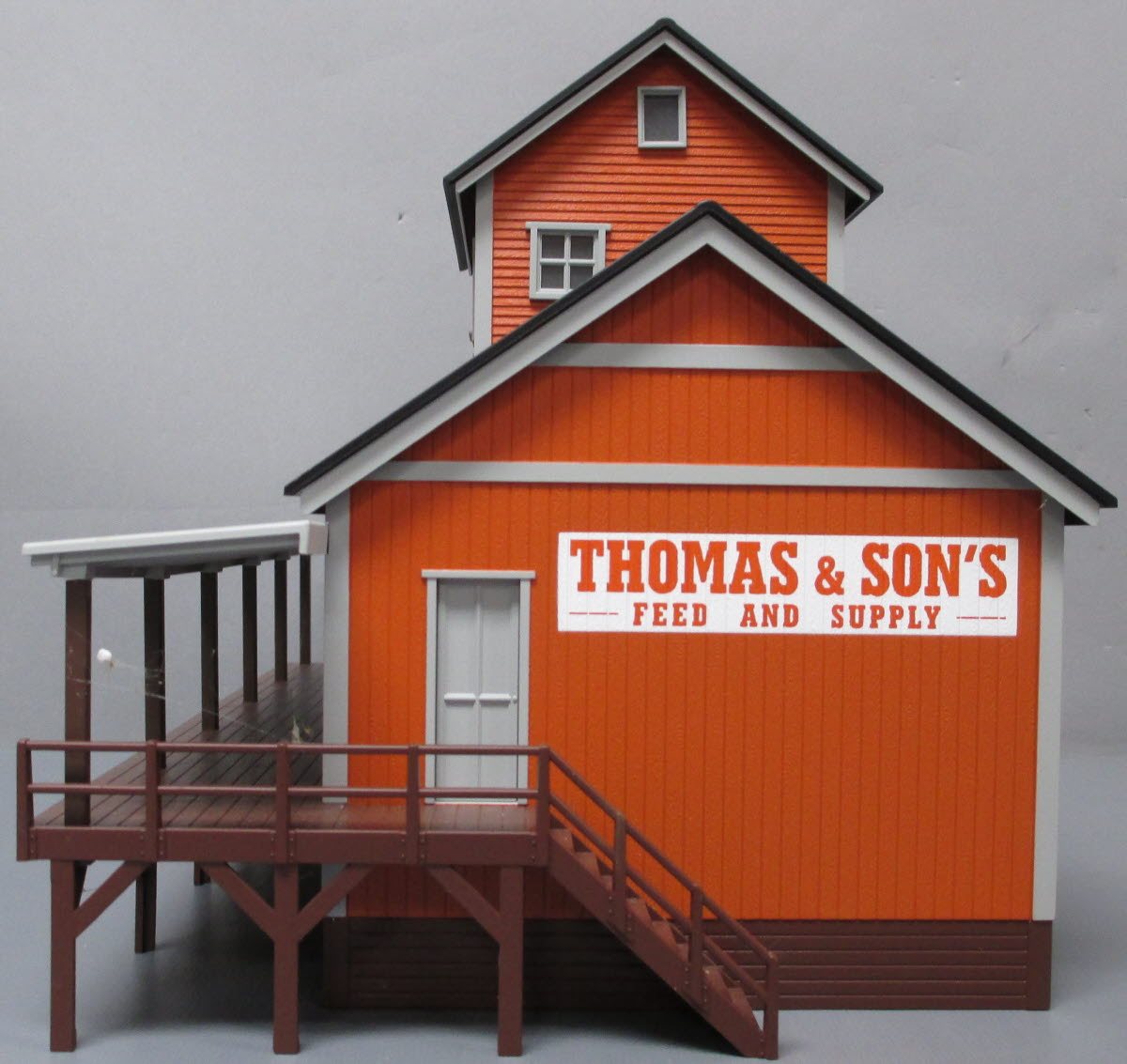 MTH 30-90024 O Scale Thomas & Sons Transfer Warehouse NIB