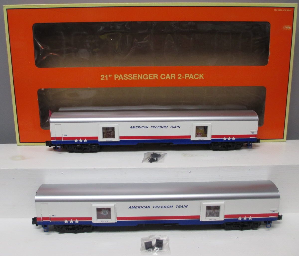 Lionel 6-83589 O American Freedom Train Set 1 (2)
